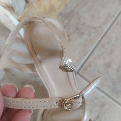 Beige sandals used, size 36, in excellent condition