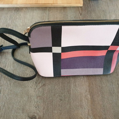 Women's crossbody bag used, elegant