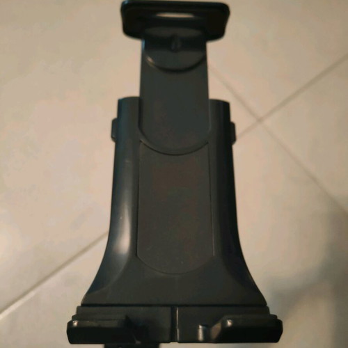 Car tablet and mobile phone holder like new for cup holder