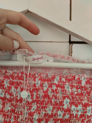 Supré Crop Floral Blouse new, cotton, elastic, white and red