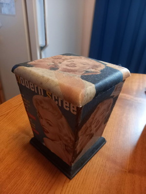 Marilyn Monroe vintage wastebasket used Weibro USA 1950s