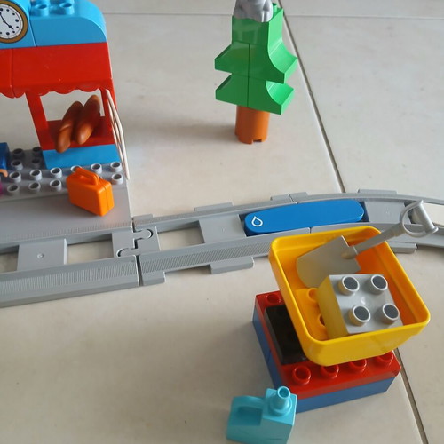 Lego Duplo electric train with Bluetooth and app control