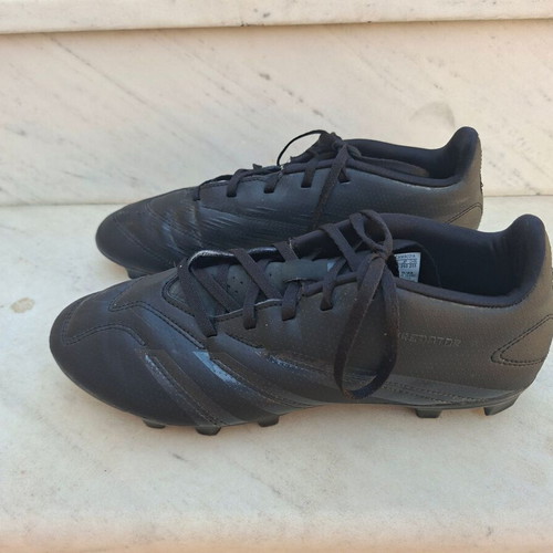 Ποδοσφαιρικά παπούτσια Adidas Predator Club No 41,5 σαν καινούρια