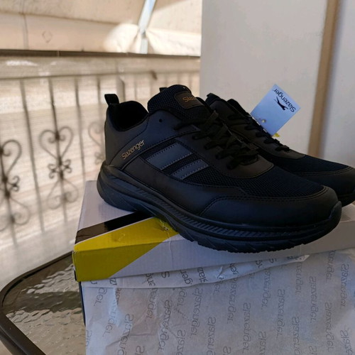 Slazenger athletic shoes new, size 44, black