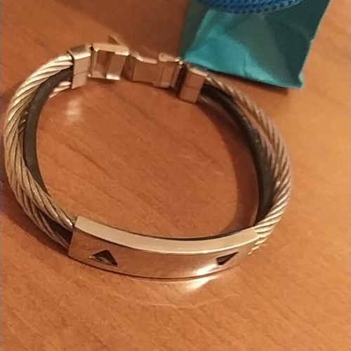 Steel bracelet like new, modern, black and silver