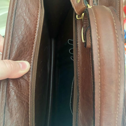 Realme leather shoulder bag vintage like new, black and brown