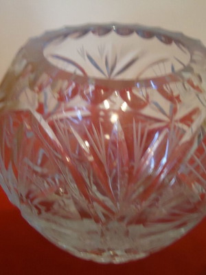 Crystal vase new, heavy, 12 cm height