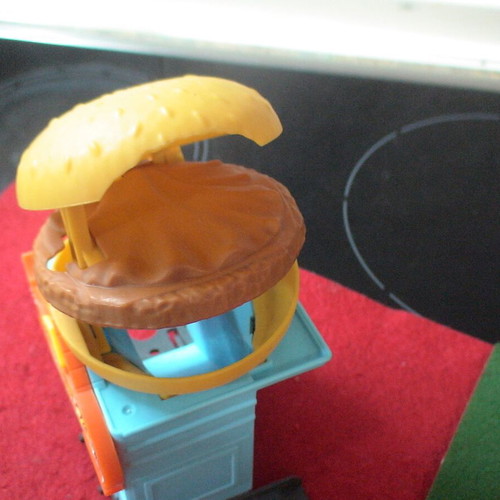 Mattel Hot Wheels City Downtown Burger Dash Playset