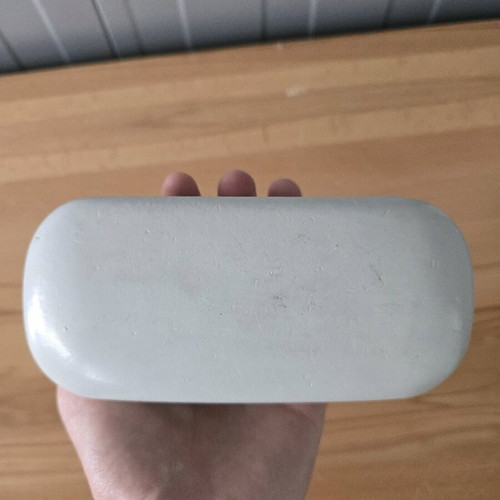 Guess Marciano hard case like new, white