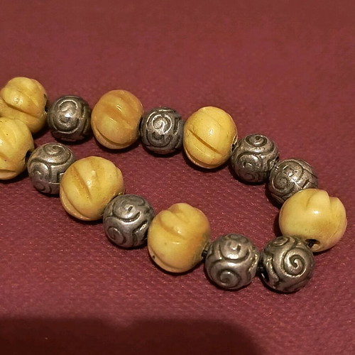 Handmade worry beads with ram horn like new