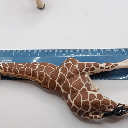 Schleich Wild Life giraffe figures used