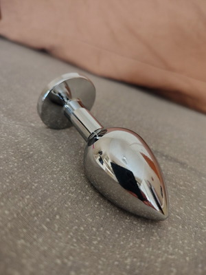Metal Butt Plug Medium with Pink Decorative Crystal new