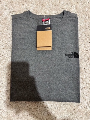 T-shirt The North Face γκρι καινούργιο, μέγεθος S, 50% βαμβάκι 50% πολυέστερ