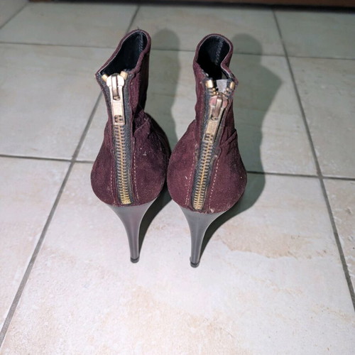 Burgundy suede heeled boots used, size 38