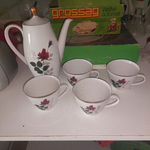 Tea cups set like new