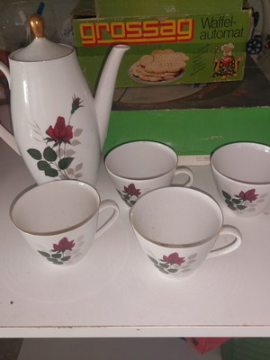 Tea cups set like new