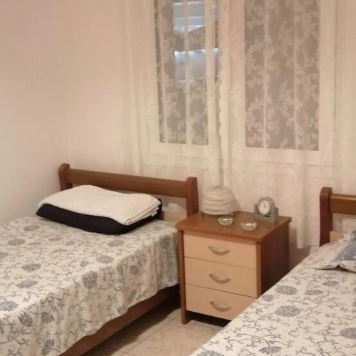 Set of 2 Single Beds with Mattresses and Nightstand like new