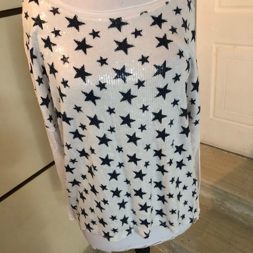 Women's blouse like new, white with long sleeves and details