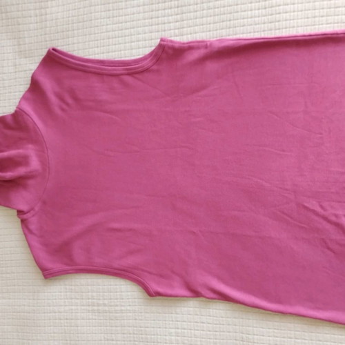 Benetton sleeveless turtleneck top used, pink fuchsia, size small