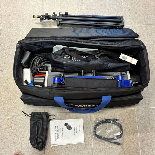 Hensel Contra Studio Flash Kit 2x E250 used with Seconic Digimaster light meter