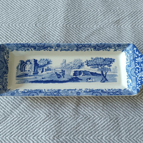 Small English porcelain dish like new, Italian design