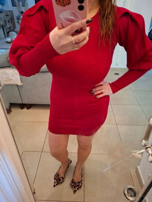 Red mini knitted dress Zini like new with balloon sleeve size S