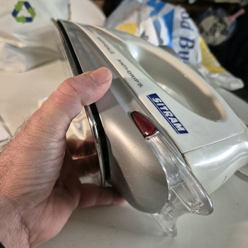 Sitram Steam Iron 2500W used with Anti-Calc and Anti-Drip