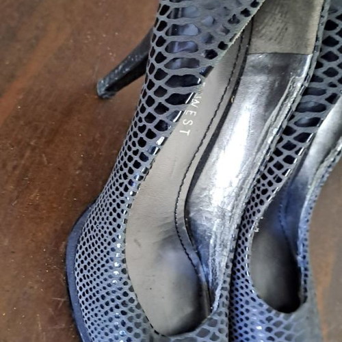 Pumps used size 36 black in excellent condition