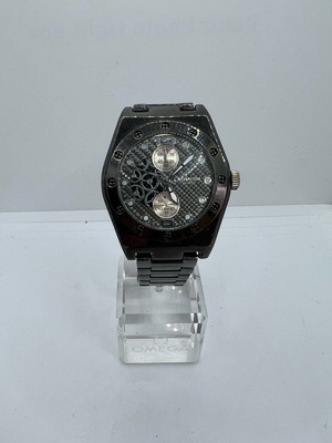 Titanium men's quartz watch used