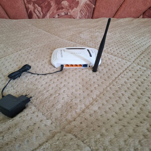 Router TL-WR74ON like new, Wireless N 150 Mbps