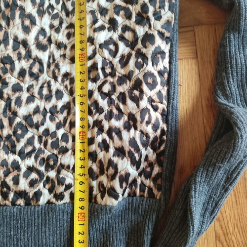 Jucca Grey Wool Cashmere Sweater with Animal Pattern S Like New