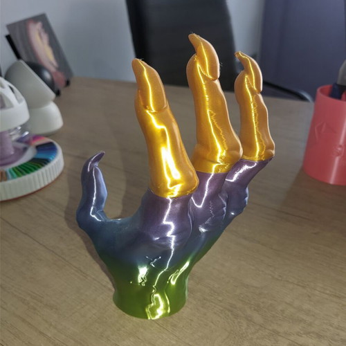 Demon Hand Controller Stand like new, multicolor silk PLA 3D print