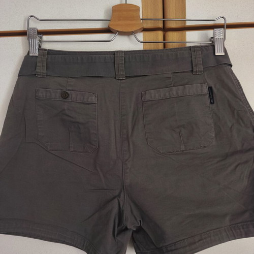 Quechua khaki shorts with removable belt, size S
