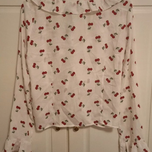 Cherry print blouse new, thin fabric, gathers and frills