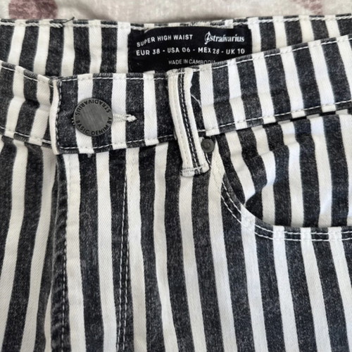 Stradivarius women's pants like new, black and white