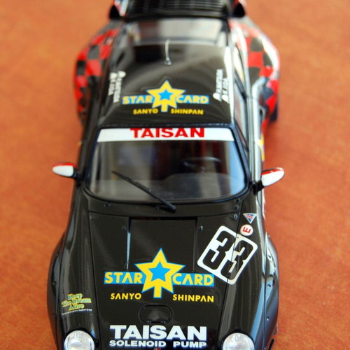 Plastic model Porsche Taisan 1/24 new