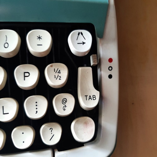 Smith Corona Zephyr II mechanical typewriter used, vintage 60s-70s