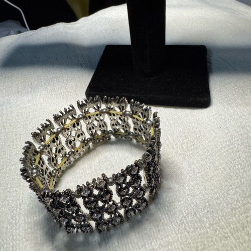 Adjustable bracelet like new, silver