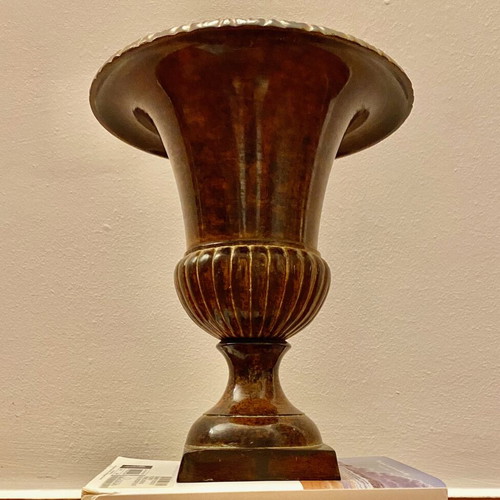 Vintage iron vase set like new, two sizes