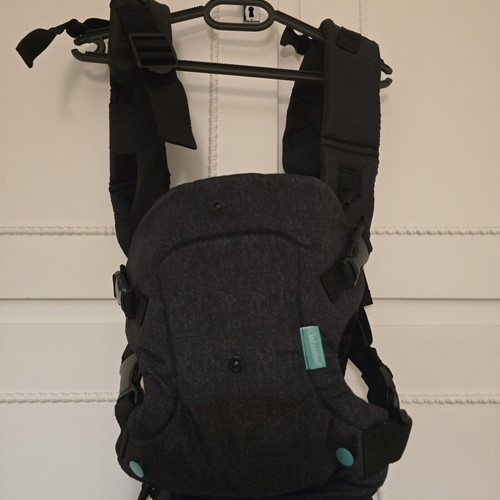 Infantino Marsipo baby carrier like new