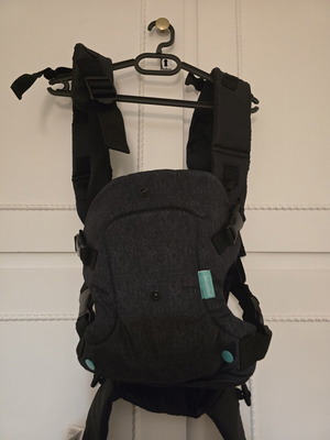 Infantino Marsipo baby carrier like new