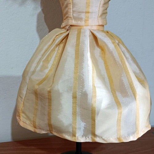 Table lamp doll new with yellow dress and hat