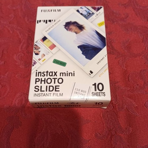 Fujifilm Instax Mini 11 camera new, white with film