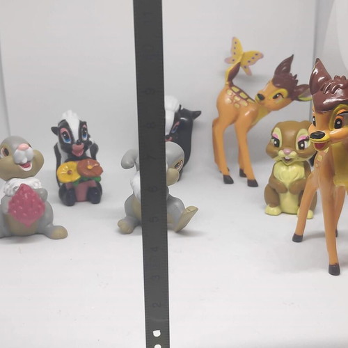 Bambi Disney figure set like new, 7 pieces