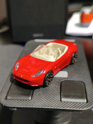 Hot Wheels Ferrari like new