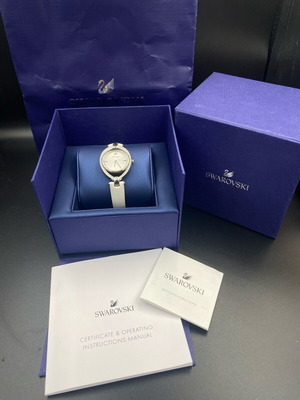 Νέο γυναικείο ρολόι Swarovski Stella Quartz με κρύσταλλα και ατσάλινη κάσα