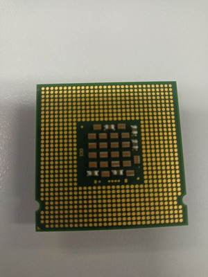 Intel Pentium 4 640 SL7Z8 3.2GHz 2MB 800MHz LGA775 processor used