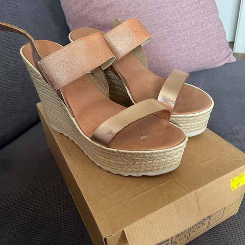 Platform sandals size 39, Greek made, rose gold leather straps