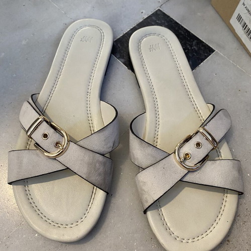 H&M white flat sandals size 39 used