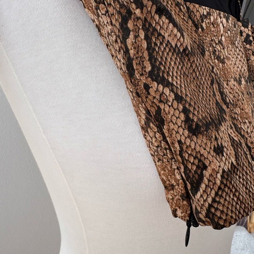 Corset snake print short top Zara like new
